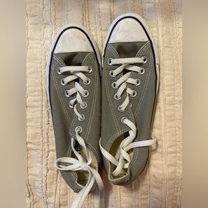 Grey converse